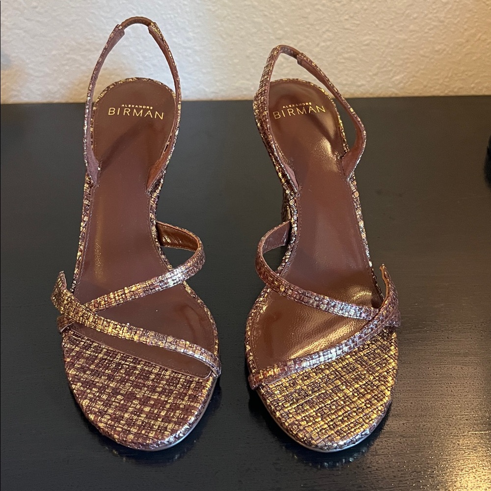 NWT Alexander Birman chocolate and gold sandals.